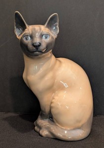 SR - Vintage Porcelain Siamese Cat Figurine - Royal Copenhagen No. 3281