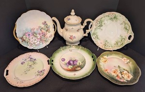 LR - Vintage Floral Porcelain Serving Pieces Mixed Lot (Lot of 6)