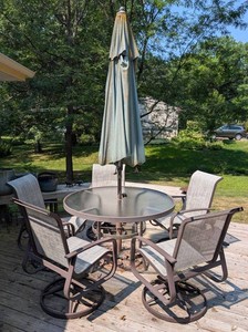 BY - Patio Dining Set - Round Table, 5 Sling Chairs & Umbrella