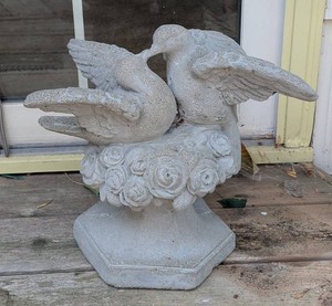 BY - Garden Statue - Cast Concrete Two-Bird Floral Pedestal