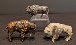 LR - Bison Figurines - Textured Buffalo Sculptures (Lot of 3)