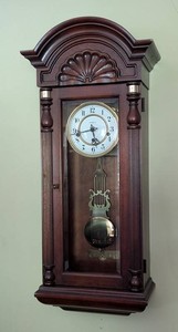 O - Vintage Wall Clock - Howard Miller Mechanical Pendulum Clock