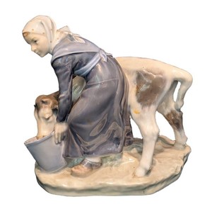BR - Vintage Porcelain Figurine - Royal Copenhagen Girl with Calf Model 779