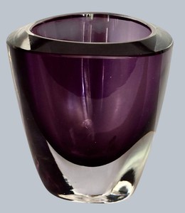 LR - Art Glass Vase - Vintage Strombergshyttan Amethyst Sommerso
