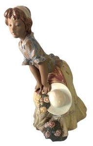 FR - Retired Lladr Dear (#3506) Girl with Hat Gres Figurine