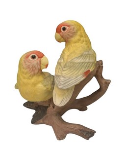 LR - Porcelain Figurine - Boehm Baby Lovebirds