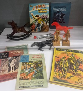 Vintage Cowboy Books March of Comics MISC