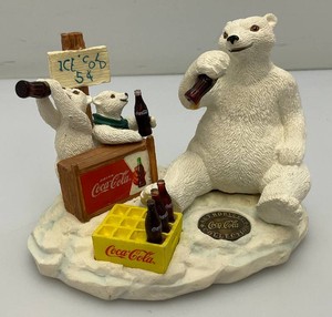 Vintage Coca-Cola Heritage Collection Entrepreneurs Cubs Coke Stand Bear Figurine 4 x 5
