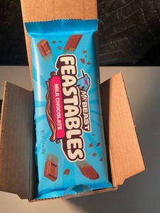 NY 2 - MrBeast Feastables Milk Chocolate 10-Bar Box 21 Oz