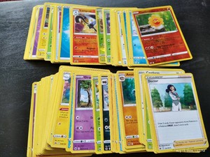 (100) Pokemon Cards
