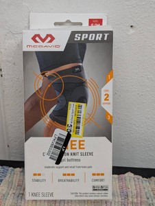 McDavid Sport Compression Knit Knee Sleeve with Gel Buttress - SM Tendonitis & Arthritis Support