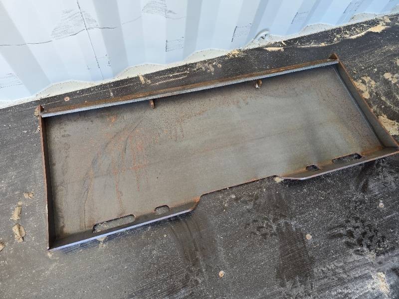 Wolverine Skid Steer Adapter Plate 516