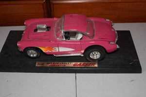 Road Ledgends 1957 Chevrolet Corvette Die Cast Replica