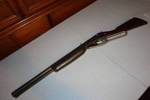 Vintage Daisy Model 660 BB Gun