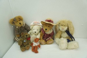 Boyds Bears and other Collectible Bears and Bunnies