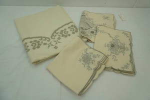 elegant embroidered table set. linen tablecloth and placemats (linen napkins)