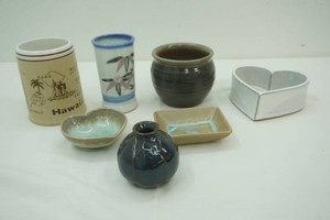 Pottery and Stoneware Collectibles