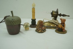Collectibles and Decor. Boyds bears, metal acorn and more