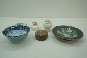 porcelain decor and collectibles, trinket boxes