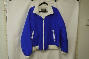 Vintage Coat 100% Nylon Polyester Coat. Size L