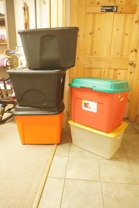 5 storage totes 4 with lids