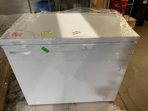 Vissani MDC F9WH 8.8 Cu. Ft. Chest Freezer - Working