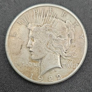 1922-D Peace Silver Dollar – Denver Mint – 90% Silver U.S. $1 Coin