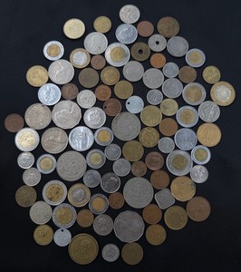 Large Mixed World Coin Lot  International Coins, Bimetallics & Assorted Denominations