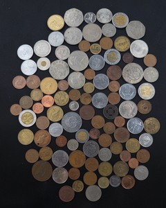 Large Mixed World Coin Lot  International Coins, Pounds, Pesos, Euros & Assorted Denominations