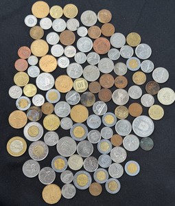 Large Mixed World Coin Lot  International Coins, Pounds, Pesos, Euros & Assorted Denominations