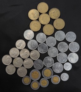 Large Mixed Mexico Peso Coin Lot  50 Pesos, 100 Pesos, 1 Peso & Bimetallic Mexican Coins