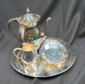 Oneida Silversmiths & International Silver Co. Silverplate 4-Piece Coffee Service  Paul Revere Reproduction