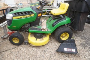 John Deere E110 Riding Mower