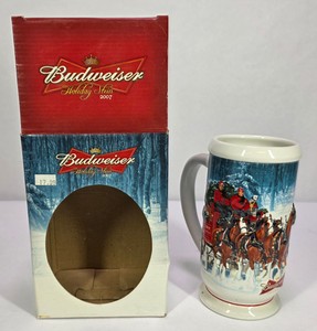 2007 Budweiser Holiday Stein Winters Calm Clydesdales Collector Stein with Box