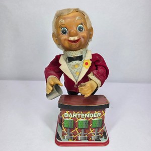 Vintage Battery Operated Bartender Pouring Drinks Tin Toy 