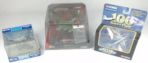 Lot of 3 Die-Cast Aircraft Corgi Legends Boeing B-17F P-40 Curtiss & Global Traveller