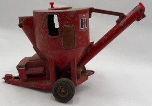 Vintage Red Cast Metal Toy Grain Auger Wagon Farm Implement
