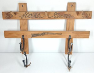 Western Cowboy Wooden Wall Rack with Horseshoe Hooks