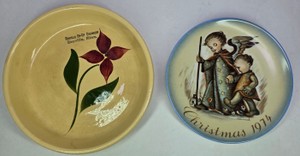 Lot of 2 Vintage Red Wing Pottery Advertising & Hummel Christmas 1974 Plates
