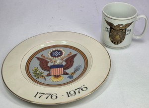 1976 U.S. Bicentennial Great Seal Plate & Presidential Seal Mug Fine China Set