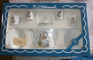 MJ Hummel childrens miniature tea set