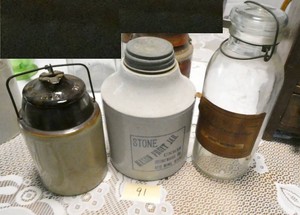Antique Glassware and Stoneware Red Wing, Zieves