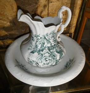 Antique Homer Laughlin Wash Basin and Pitcher 12 tall