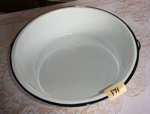 Beautiful 17 inch enamelware bowl 5-12 inches deep