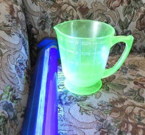 Very nice 4 Cup Green Uranium Vaseline Depression glass measuring cup