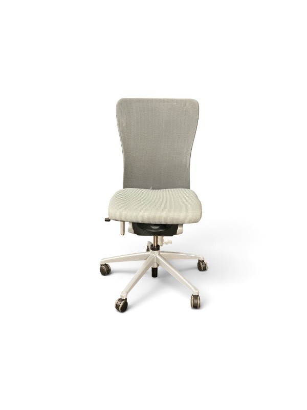 Haworth Zody Armless Task Chair Retail $1075
