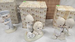 Precious Moments-Peace on Earth, Love One Another, It is Better to Give Than To Receive