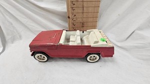 Red Tonka Jeepster, 60s or 70s