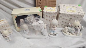 Precious Moments-Praise the Lord Anyhow, Help Lord, I am in a Spot-Babys 1st Picture-There is a song in my Heart