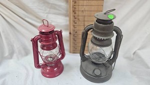 Dietz Little Wizard Kerosene and Lighted Decorative Lantern
